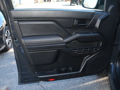 Certified 2024 Toyota Tacoma SR image 9