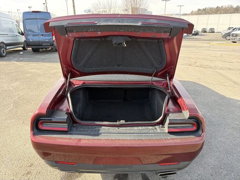 Used 2019 Dodge Challenger SXT image 25