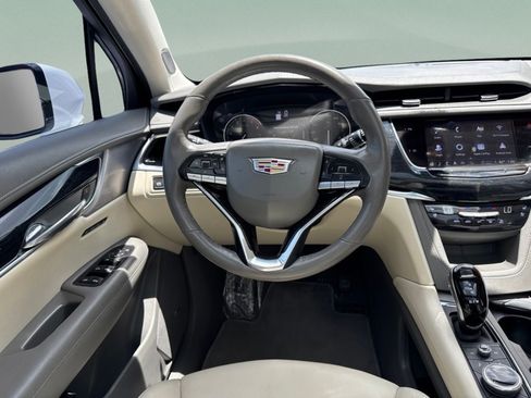 Used 2024 Cadillac XT6 Premium Luxury FWD image 26