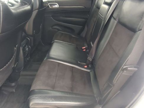 Used 2020 Jeep Grand Cherokee Altitude image 22