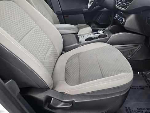 Used 2020 Ford Escape SE FWD image 22
