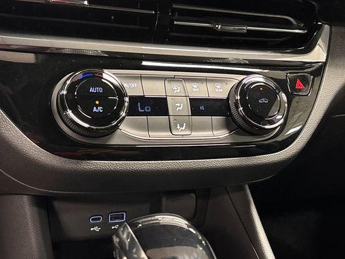 New 2026 Buick Envista Sport Touring w/ Advanced Safety Package FWD image 34