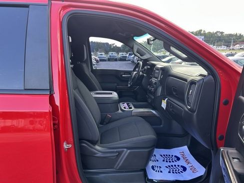 Used 2021 Chevrolet Silverado 1500 LT Trail Boss w/ LPO, Dark Essentials Package image 9