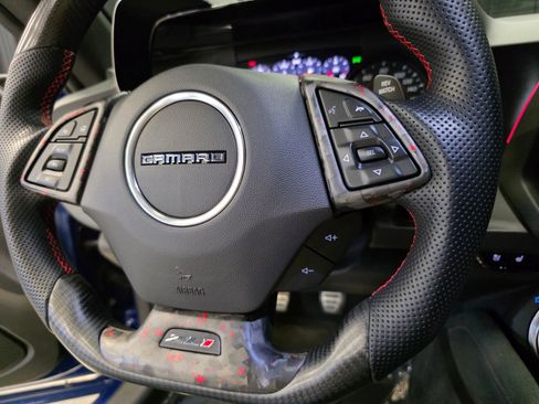 Used 2019 Chevrolet Camaro ZL1 RWD image 27