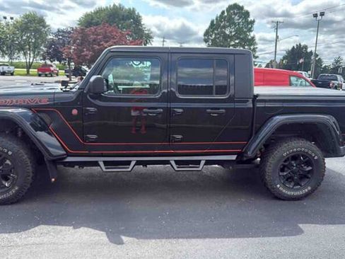 Used 2021 Jeep Gladiator Mojave AWD/4WD image 4