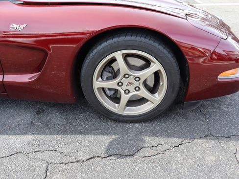 Used 2003 Chevrolet Corvette w/ Preferred Equipment Group1 image 33