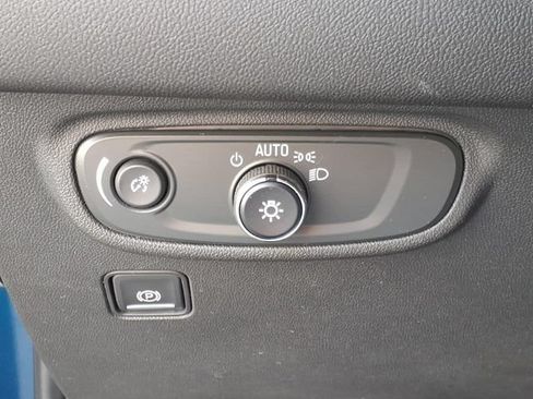 Used 2020 GMC Terrain SLE w/ Driver Convenience Package FWD image 18