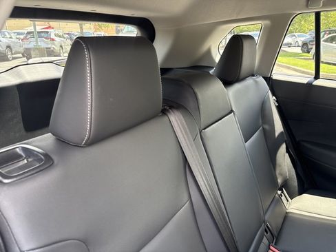 Used 2025 Toyota Corolla Cross XLE w/ Convenience Package FWD image 21