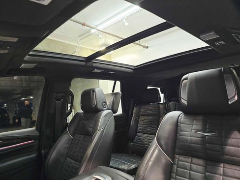 Used 2021 Cadillac Escalade Sport Platinum image 25