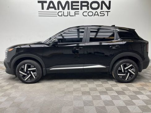 Used 2025 Nissan Kicks SV FWD image 6