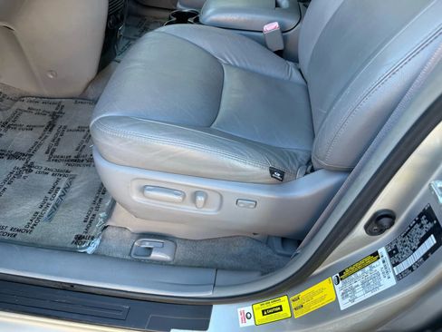 Used 2006 Toyota Sienna XLE image 9