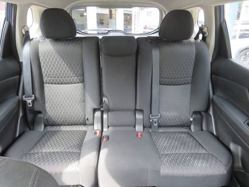 Used 2020 Nissan Rogue SV w/ Premium Package AWD/4WD image 22
