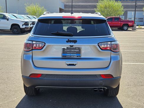Used 2019 Jeep Compass Limited FWD image 4