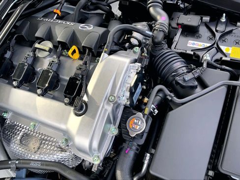 New 2026 MAZDA MX-5 Miata RF Grand Touring RWD image 17