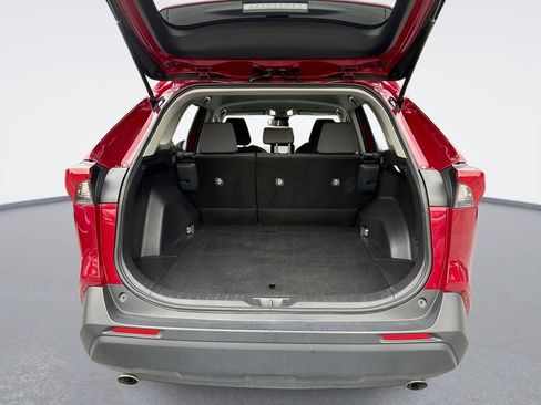 Used 2025 Toyota RAV4 XLE FWD image 20