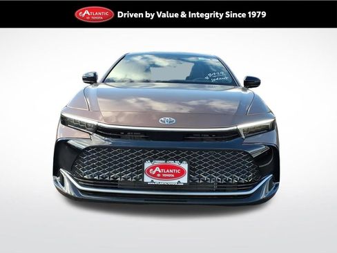 New 2026 Toyota Crown Platinum image 2