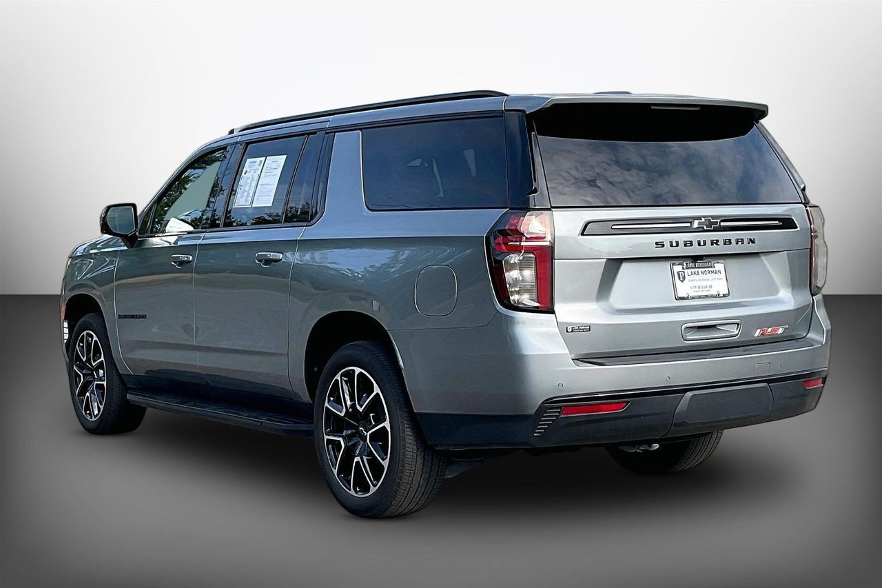 Used 2024 Chevrolet Suburban RST w/ Luxury Package AWD/4WD image 6
