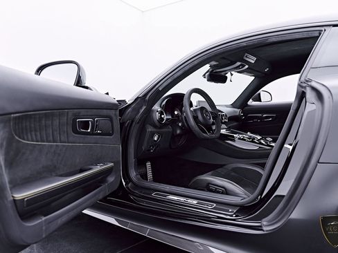 Used 2018 Mercedes-Benz AMG GT R image 43