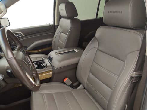 Used 2017 GMC Yukon XL Denali w/ Open Road Package AWD/4WD image 17