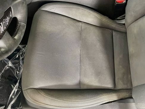 Used 2024 Nissan Frontier SV w/ SV Convenience Package RWD image 19