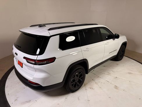 New 2025 Jeep Grand Cherokee L Altitude AWD/4WD image 7
