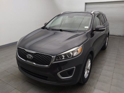 Used 2018 Kia Sorento FWD image 15