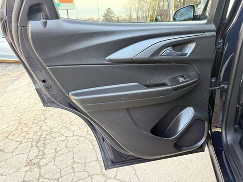 Used 2021 Chevrolet TrailBlazer LT w/ Convenience Package image 11