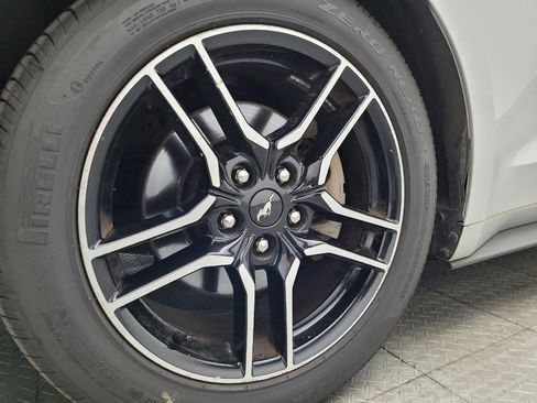 Used 2018 Ford Mustang Premium RWD image 31