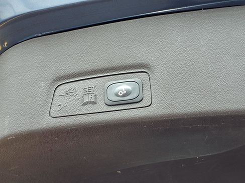 Used 2017 Lincoln MKC Premiere FWD image 21