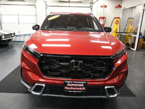 Used 2023 Honda CR-V Sport Touring image 2