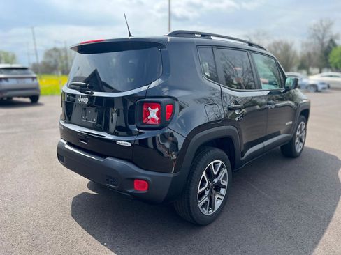 Used 2018 Jeep Renegade Latitude w/ Cold Weather Group AWD/4WD image 8