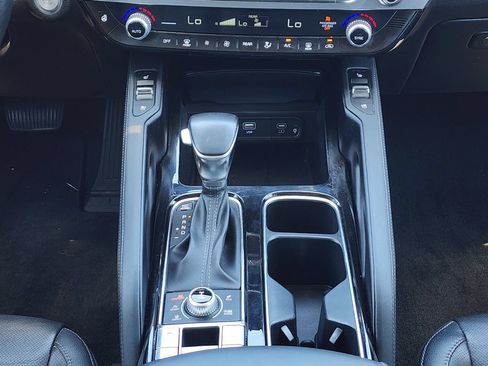 Used 2024 Kia Telluride EX w/ EX Captain's Chair Package AWD/4WD image 27