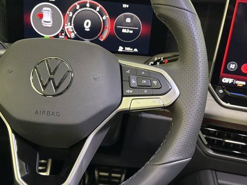 New 2026 Volkswagen Tiguan SE R-Line AWD/4WD image 31