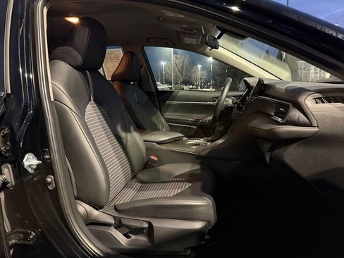 Used 2023 Toyota Camry SE image 18
