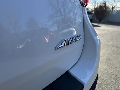 Certified 2022 Ford Explorer XLT w/ Equipment Group 202A image 47