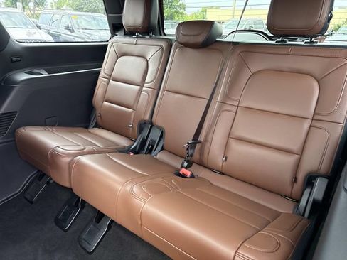 Certified 2024 Lincoln Navigator Reserve AWD/4WD image 19