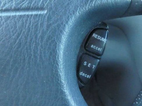 Used 1998 Honda CR-V EX image 11
