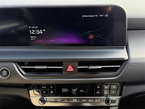 Used 2024 Kia Seltos EX image 7