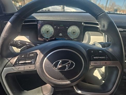 Used 2022 Hyundai Tucson Limited image 12
