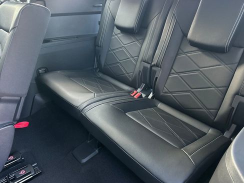 New 2026 Volkswagen Atlas SE image 13