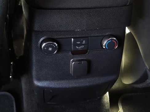 Used 2017 Ford Explorer XLT w/ Equipment Group 202A image 16