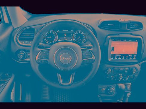 Used 2023 Jeep Renegade Latitude image 4