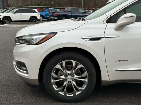 Used 2019 Buick Enclave Avenir w/ Avenir Technology Package image 11