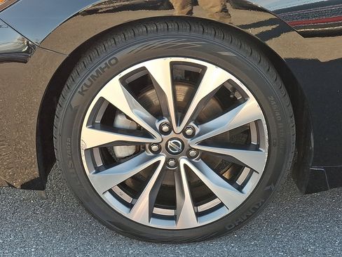 Certified 2022 Nissan Maxima Platinum w/ Sport Mat Group image 8