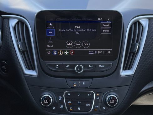 Used 2024 Chevrolet Malibu LT image 18