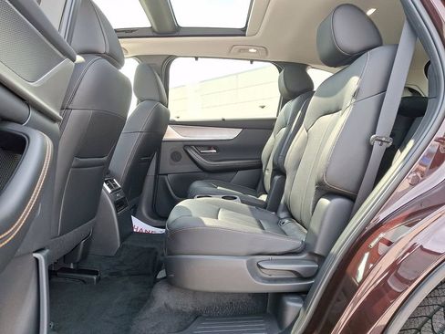 Used 2024 MAZDA CX-90 3.3 Turbo w/ Premium Package image 13