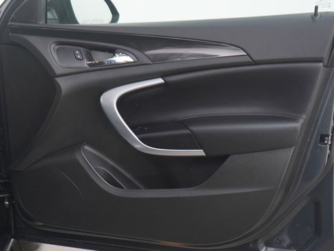 Used 2016 Buick Regal image 9