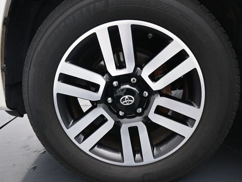 Used 2017 Toyota 4Runner Limited AWD/4WD image 14
