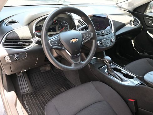 Used 2021 Chevrolet Malibu LT FWD image 8