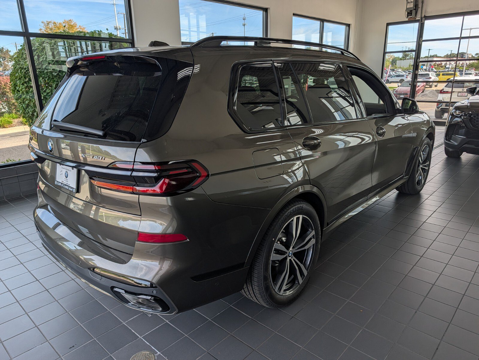 New 2027 BMW X7 xDrive40i w/ M Sport Package AWD/4WD image 2